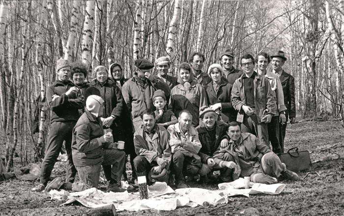 Лаборатория на  сельскохозяйственных работах в Хвастовичевском районе, 1986 г.