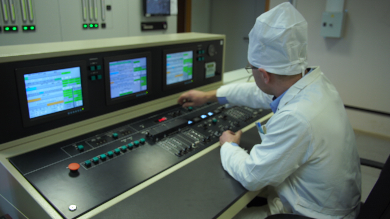 После модернизации в ГНЦ РФ - ФЭИ введен в эксплуатацию критический стенд БФС-2, предназначенный для экспериментов по созданию ядерной энергетики будущего