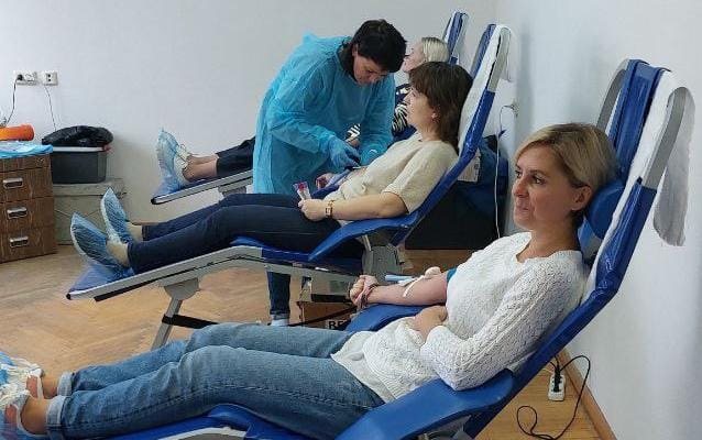 Почти 17 литров донорской крови сдали сотрудники Физико-энергетического института