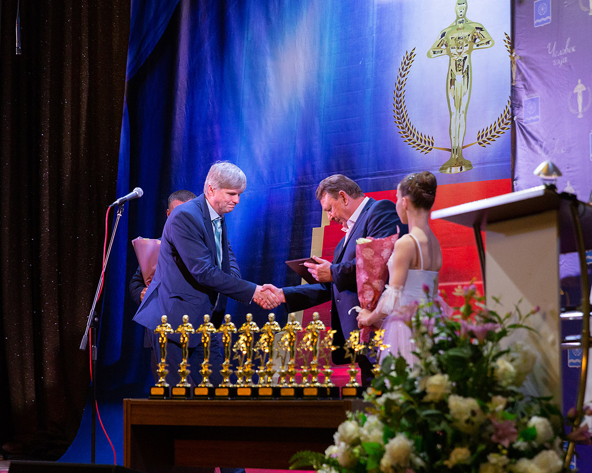 Чествование номинантов и лауреатов  городского конкурса «Человек года» состоялось 27 июля в обнинском Доме культуры  ФЭИ.