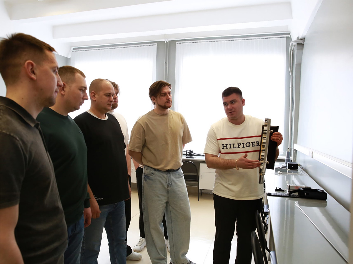 ВВ настоящее время обучение проходят сотрудники Смоленской, Калининской и Нововоронежской атомных электростанций.