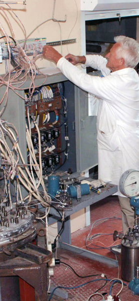 Стенд ВТС предназначен для проведения теплогидравлических исследований на моделях оборудования РУ высокотемпературного натриевого реактора на быстрых нейтронах