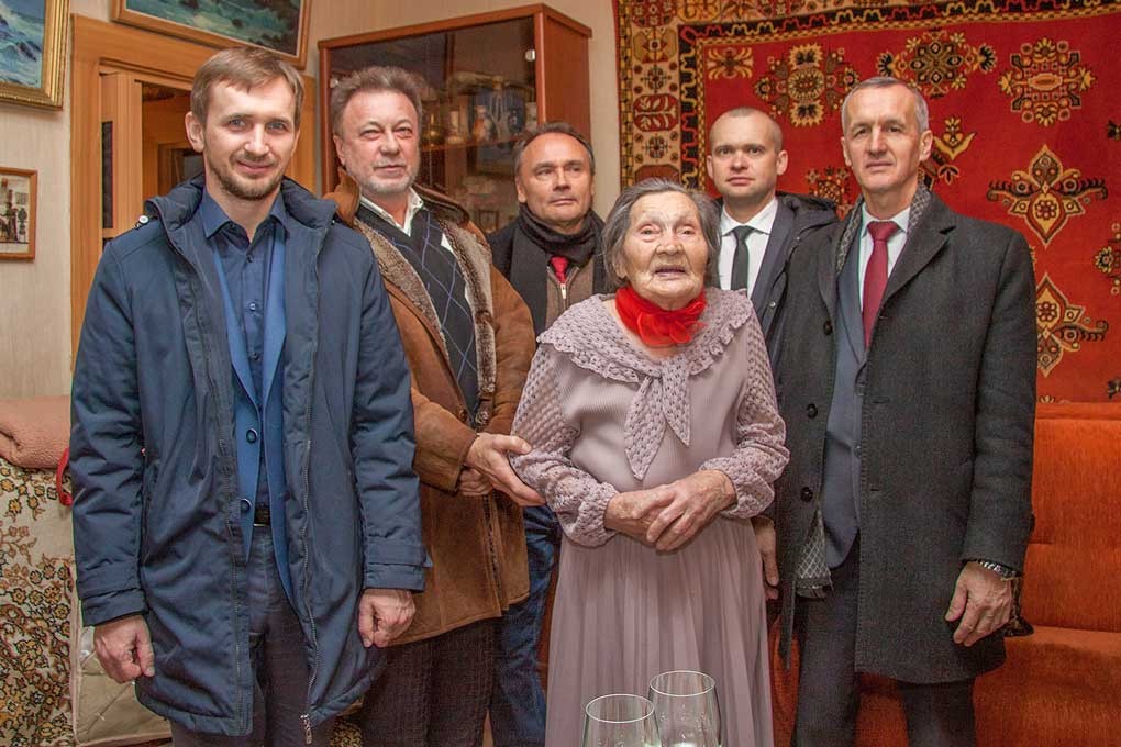 Старейшую жительницу Обнинска и ветерана ГНЦ РФ – ФЭИ поздравили со 100-летним юбилеем
