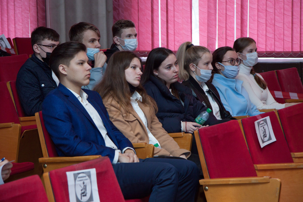 Региональные Обнинские Курчатовские чтения для старшеклассников прошли в Физико-энергетическом институте имени А.И. Лейпунского
